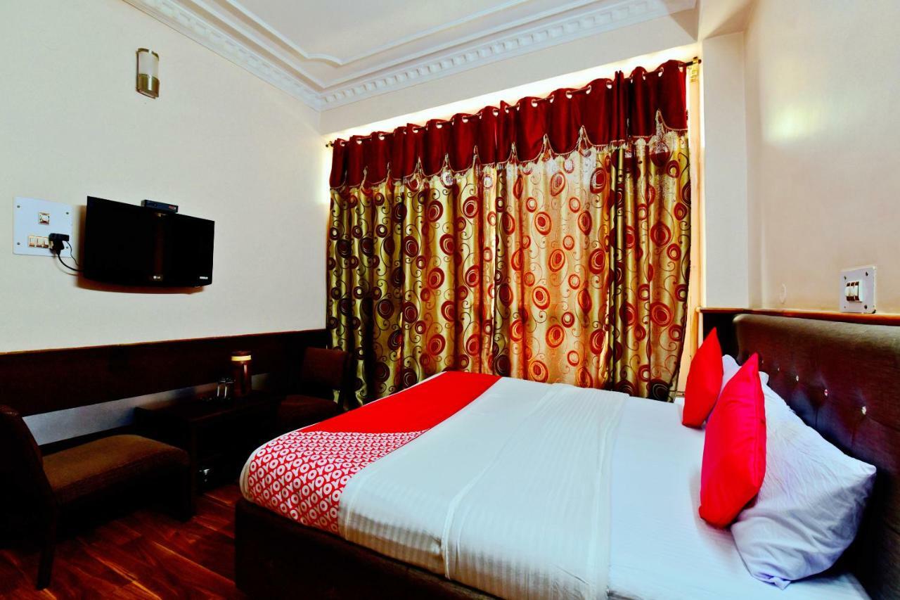 Oyo 26909 Hotel Paras Mandi Exterior foto